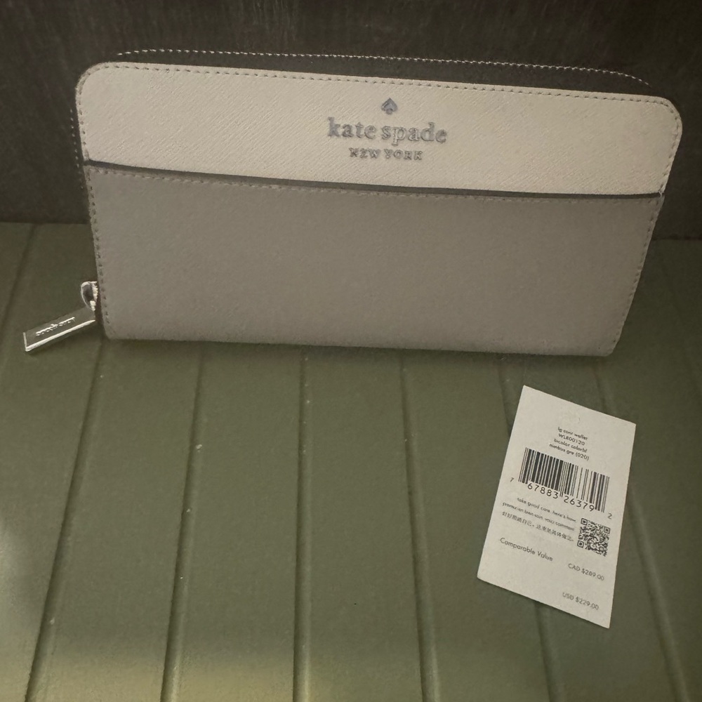 Kate Spade Staci Block Large Continental Wallet in Nimbus Grey
